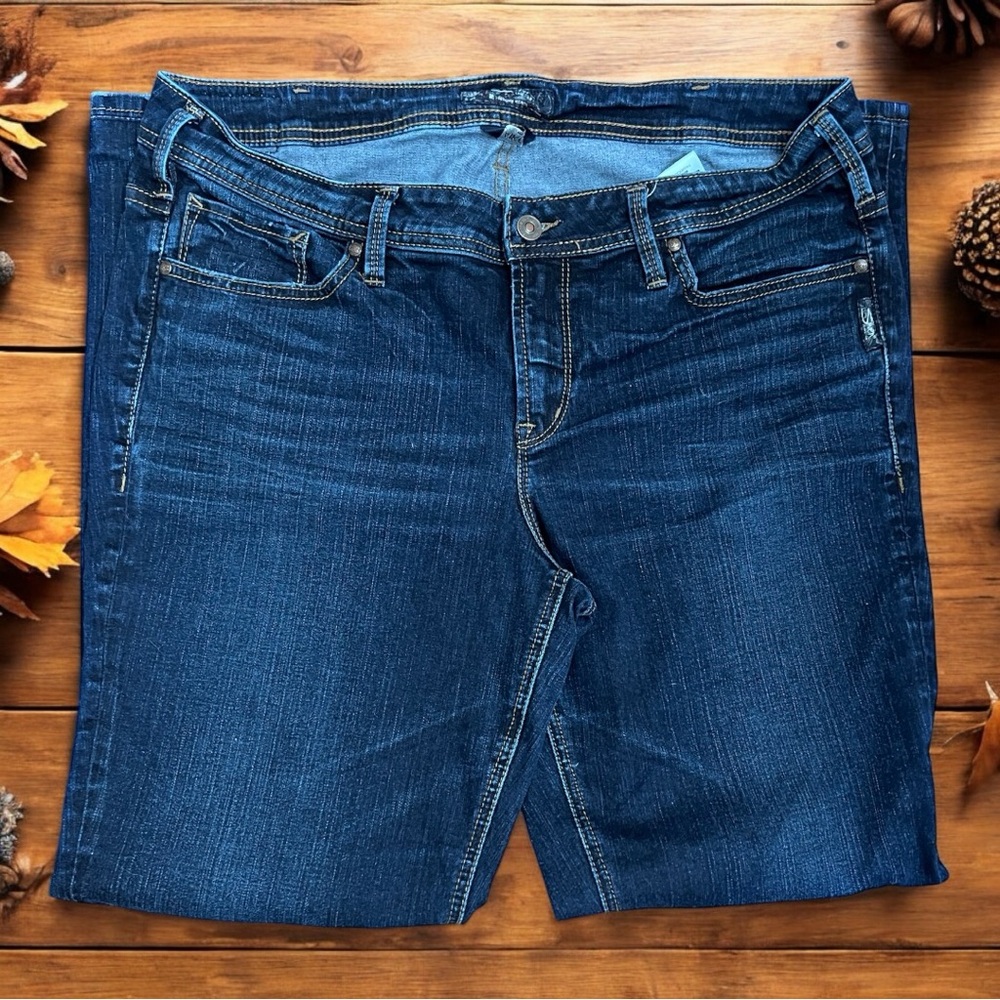Silver Jeans Size 14, ALTERED Length is 30”, AIKO style